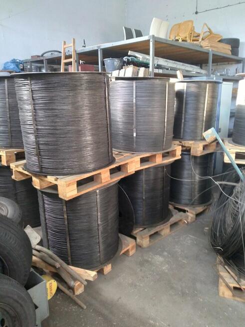 Drut stalowy fi 3 mm, walcówka w kręgu.