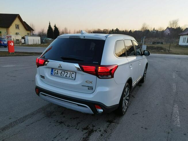Mitsubishi Outlander Krajowy stan BARDZO DOBRY silnik BENZYNOWY + LPG 2022