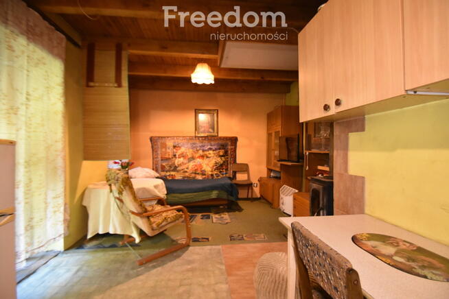 Sprzedam Siedlisko wśród zieleni lasów.