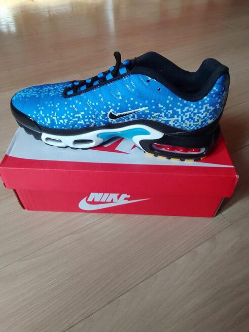 Sprzedam buty sportowe Nike AIR MAX PLUS