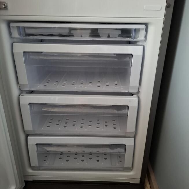 Sprzedam lodówkę Samsung - Stan bardzo dobry!