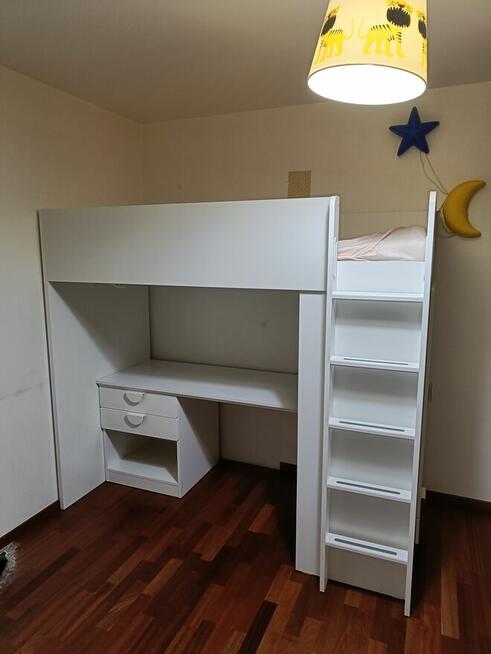 Piękne łózko na antresoli z biurkiem, szafą i gratisami!!!