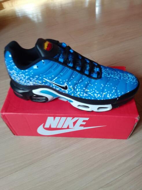 Sprzedam buty sportowe Nike AIR MAX PLUS