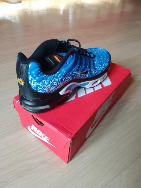 Sprzedam buty sportowe Nike AIR MAX PLUS