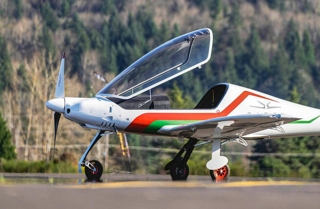 RISEN 912iS NOWY SAMOLOT – ZAMÓWIENIE Z FABRYKI