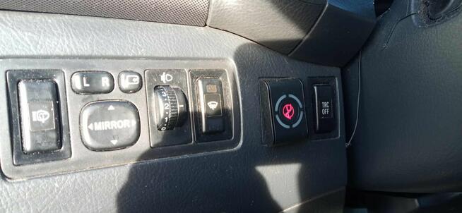 avensis 1,8 lpg opłacona z hakiem klima 4xel szyby do jazdy