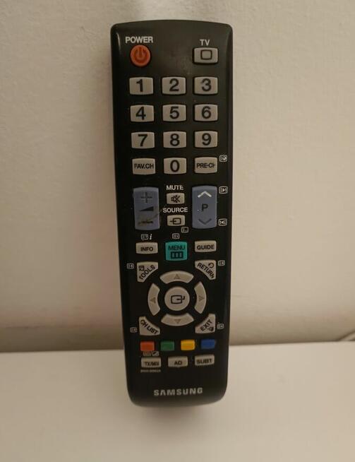 32 Cali TV Samsung LCD HD + Kabel Hdmi + Upominek +