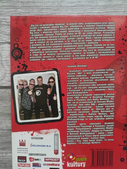 Książka Big Cyc na barykadzie rokędrola z autografem