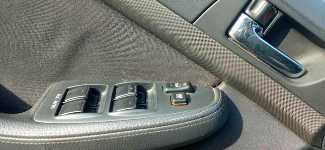 avensis 1,8 lpg opłacona z hakiem klima 4xel szyby do jazdy