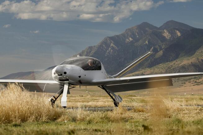 RISEN 912iS NOWY SAMOLOT – ZAMÓWIENIE Z FABRYKI