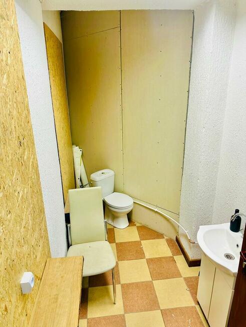 Lokal w rynku - idealny na biuro, gabinet lub salon urody