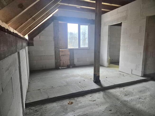 Dom w malowniczej okolicy Cegłowa