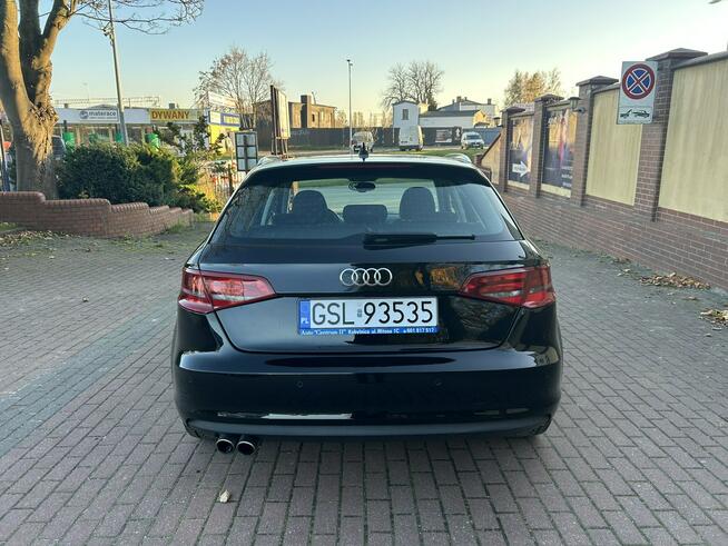 Audi A3 Sportback 1.4 TFSI Ambition SZKLANY DACH