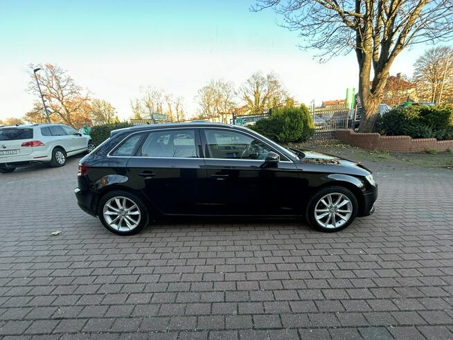Audi A3 Sportback 1.4 TFSI Ambition SZKLANY DACH