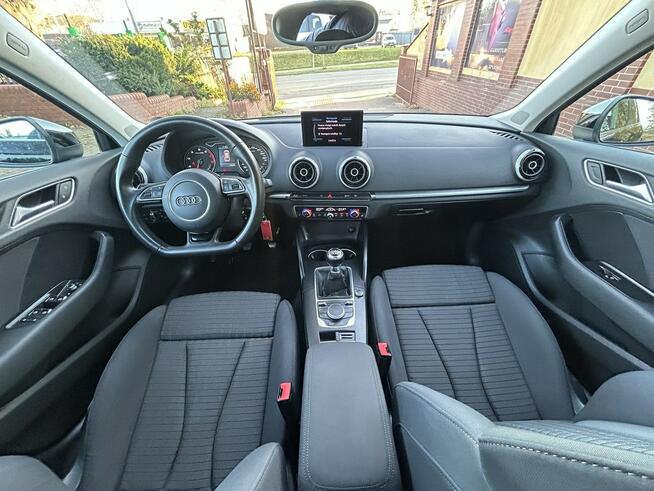 Audi A3 Sportback 1.4 TFSI Ambition SZKLANY DACH