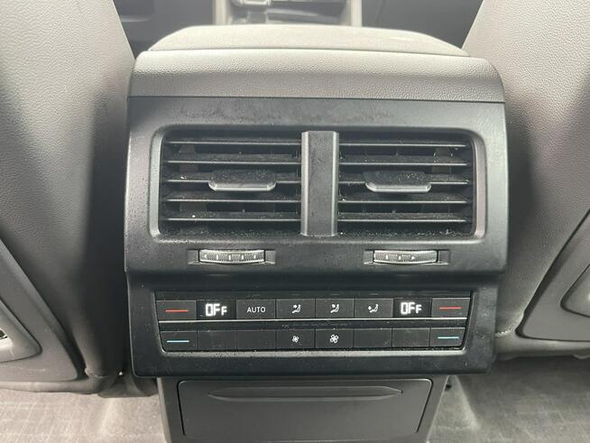 Volkswagen Touareg Automat Pamięć Klima:4 strefy Pneumatyka Kamery360 285KM