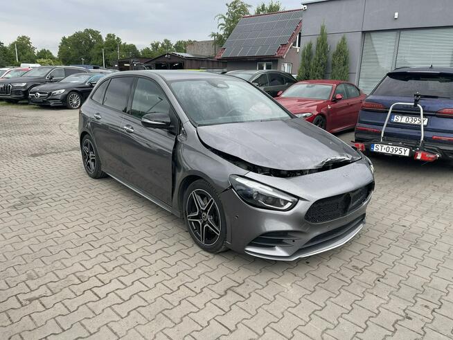 Mercedes B 220 AMG line Automat 4Matic Kamery360 Webasto 190KM