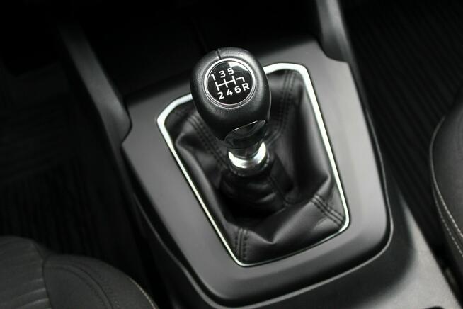 Ford Focus SalonPL FV23% Titanium 125KM Navi LED Tempomat Asystent Pasa Gwarancja