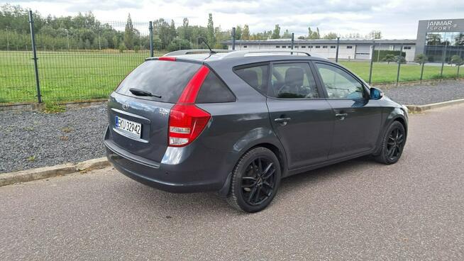 Kia Cee'd CRDi 1.6 2010r Klima AUX USB Isofix Czujniki Skóra Kombi FIlm