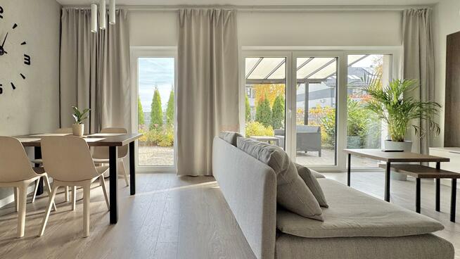 Dom Ślęza gm. Kobierzyce, Główna