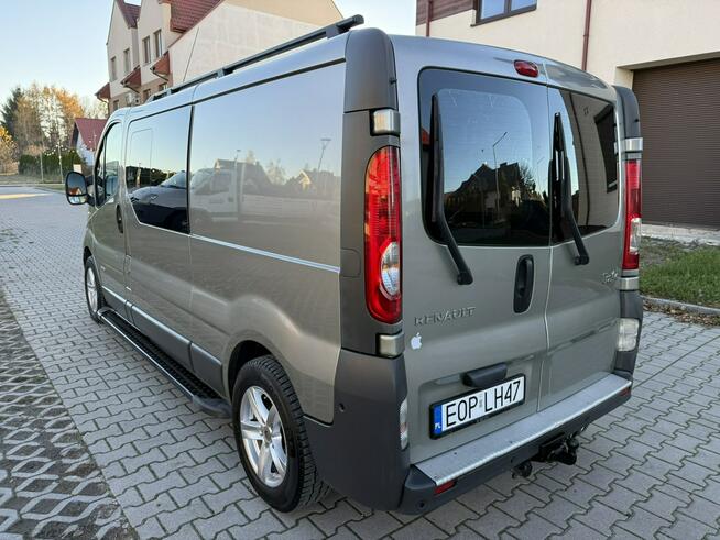 Renault Trafic 2.0DCI Dubel Long Długi 5os Klima Tempomat Alu Navi Kamera Hak