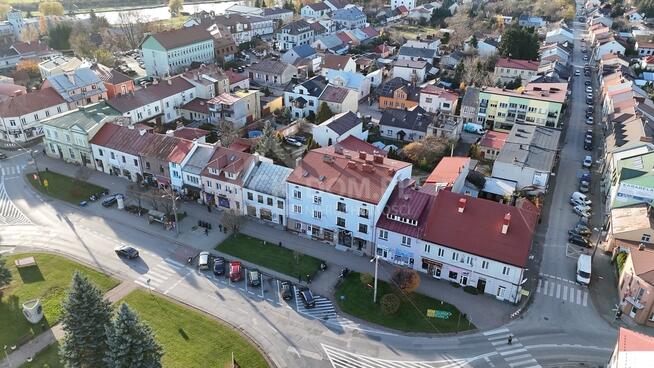 Kamienica w centrum Staszowa - bardzo dobry stan