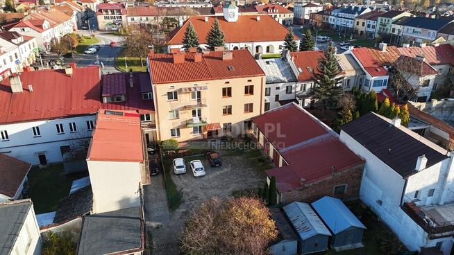 Kamienica w centrum Staszowa - bardzo dobry stan