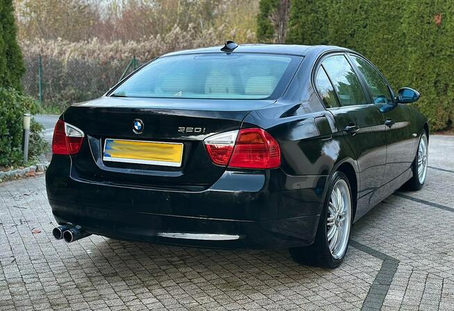 BMW 320i e90 150KM 6Biegów Navi iDrive 16:9 Koło 18' Atrakcyjna opłaty