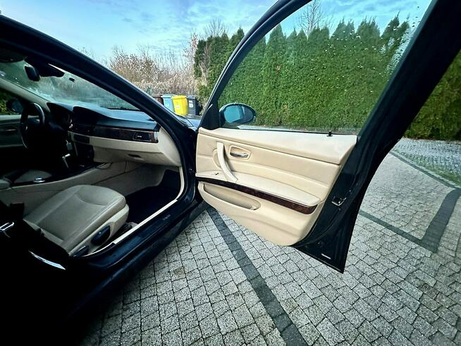 BMW 320i e90 150KM 6Biegów Navi iDrive 16:9 Koło 18' Atrakcyjna opłaty