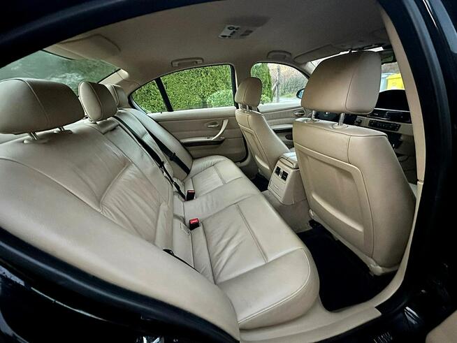 BMW 320i e90 150KM 6Biegów Navi iDrive 16:9 Koło 18' Atrakcyjna opłaty