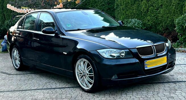 BMW 320i e90 150KM 6Biegów Navi iDrive 16:9 Koło 18' Atrakcyjna opłaty