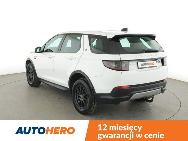 Land Rover Discovery Sport LIFT 2.0D D165 Panorama Tempomat Nawigacja GrzaneFotele Kamera PDC LED