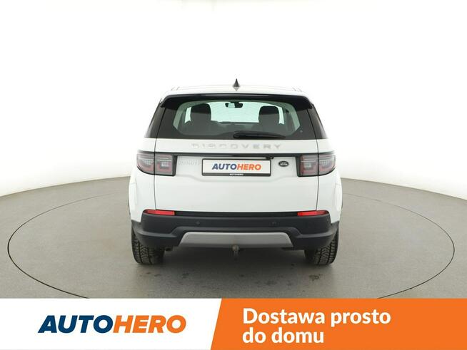 Land Rover Discovery Sport LIFT 2.0D D165 Panorama Tempomat Nawigacja GrzaneFotele Kamera PDC LED