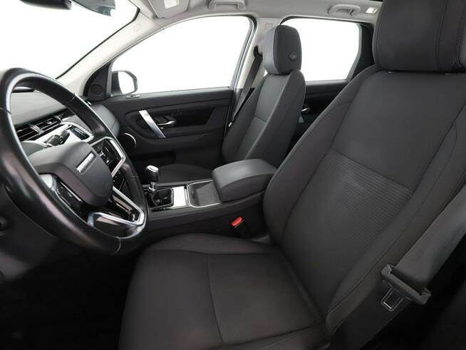 Land Rover Discovery Sport LIFT 2.0D D165 Panorama Tempomat Nawigacja GrzaneFotele Kamera PDC LED
