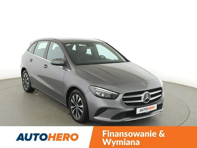 Mercedes B 180 Style automat półskóra navi grzane fotele kamera LED tempomat