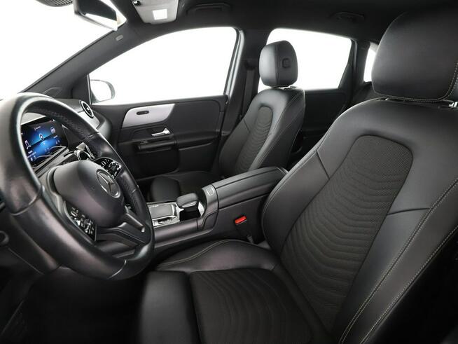 Mercedes B 180 Style automat półskóra navi grzane fotele kamera LED tempomat