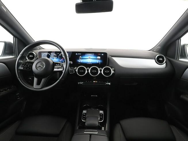 Mercedes B 180 Style automat półskóra navi grzane fotele kamera LED tempomat