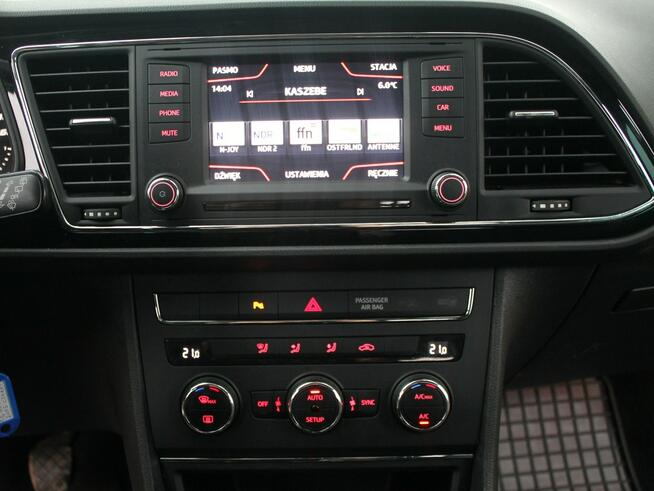 Seat Leon 1.6 TDI 105 KM Klimatronik TELEFON Czujniki PARKOWANIA Tempomat SERWIS