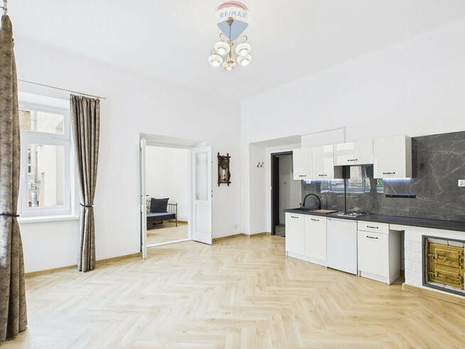 Krakowskie Przedmieście – 2 apartamenty | ROI 11%