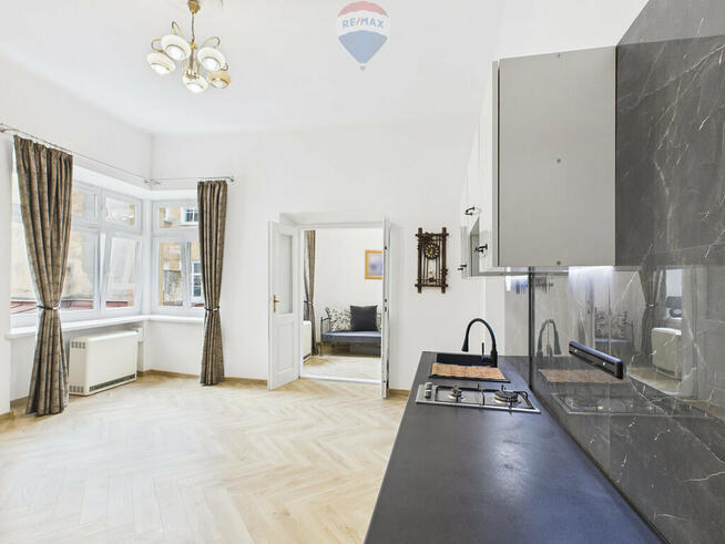 Krakowskie Przedmieście – 2 apartamenty | ROI 11%