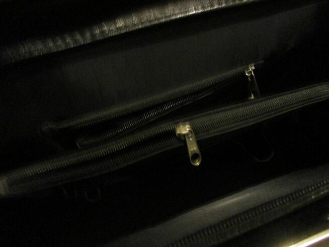 Praktyczna torebka damska.