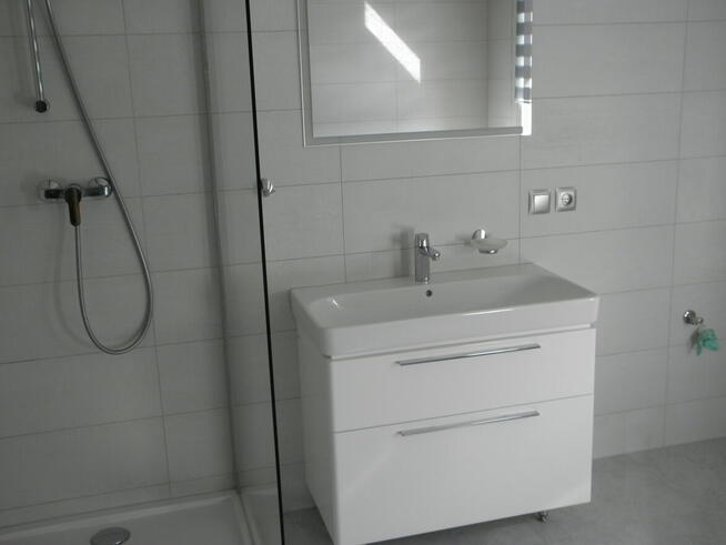 Nowy ,wykończony dom z garażem do zamieszkania /Szczodre