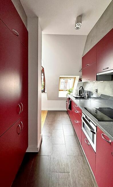 Nowoczesne dwupoziomowe mieszkanie | Jasne, ciche