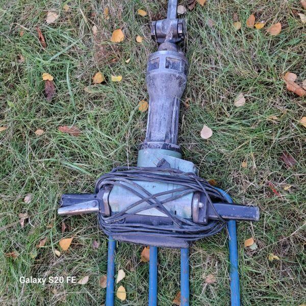 MŁOT WYBURZENIOWY HITACHI H90SC tylko za 3950 zł