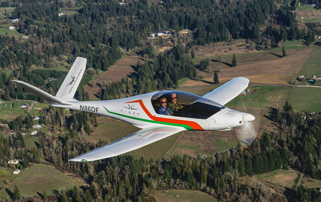 RISEN 916iS NOWY SAMOLOT – ZAMÓWIENIE Z FABRYKI