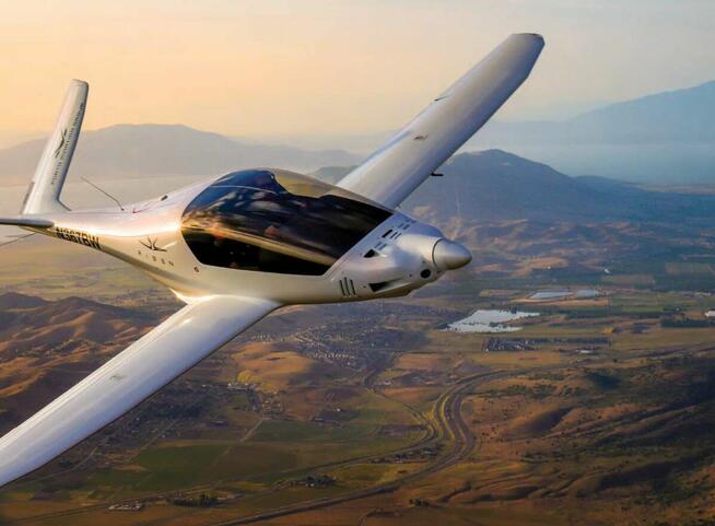 RISEN 916iS NOWY SAMOLOT – ZAMÓWIENIE Z FABRYKI