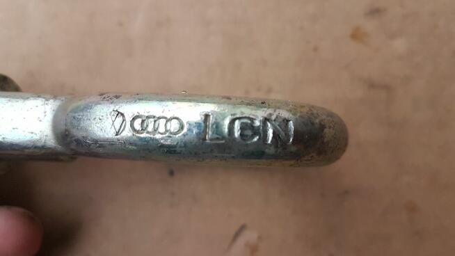 AUDI LCN UCHO HOLOWNICZE