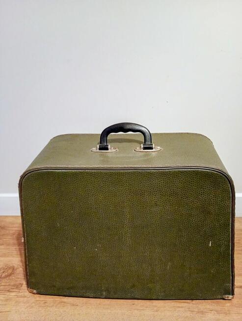 Sprzedam-MASZYNE -Łucznik do szycia -350zl