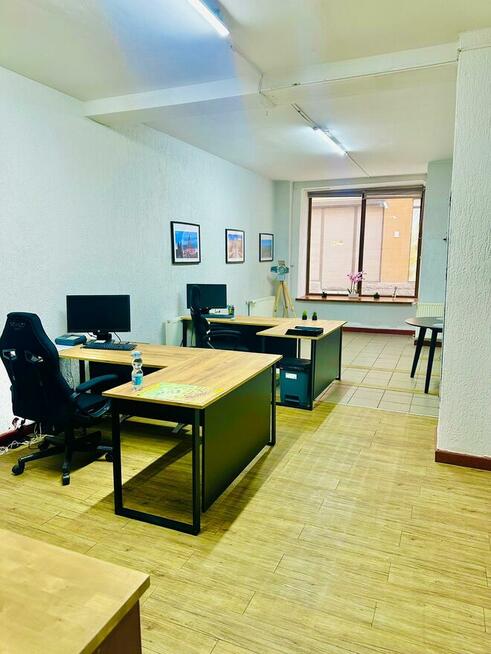 Lokal w rynku - idealny na biuro, gabinet lub salon urody