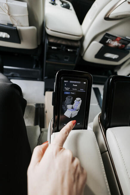 LuxuryTour Rzeszów Przewóz osób w segmencie Business & VIP